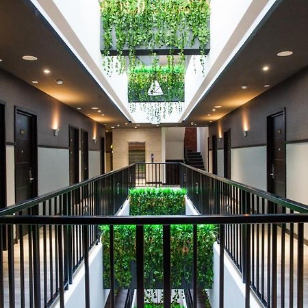 Grand Caman Hotel Bekasi Luaran gambar