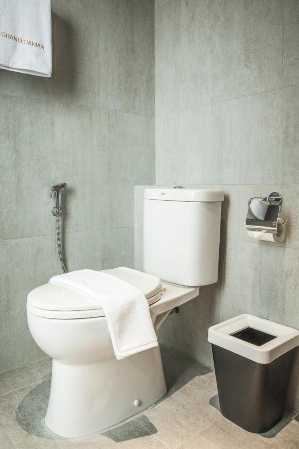 Grand Caman Hotel Bekasi Luaran gambar